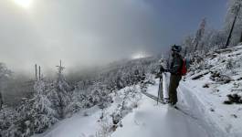 Skialp půjčovna Ramzová - rezervace na www.naucimelyzovat.cz